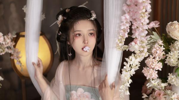 《谁能拒绝一个会读心的霸总啊！》顾昭昭纪辞章节目录在线试读
