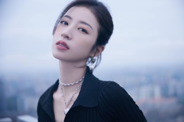 陆今安陆今白赵琰小说全文免费阅读小说穿越女也有春天热门小说完整版阅读