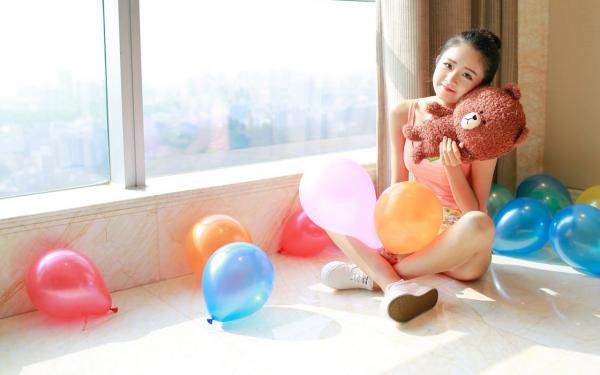 主角是迟海珠周城的小说 《从大院到蓝天，我不做谁的附属》 全文精彩试读