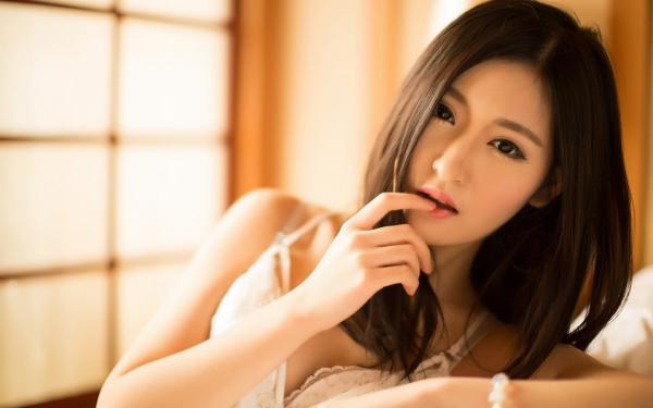 棂宝闫铮幼崽饿晕,隔壁大佬砸门来喂饭小说结局精彩章节全文