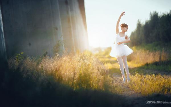 美文阅读《咸鱼她不想装，但实力不允许》叶青青乔楚温言全文精彩章节列表试读